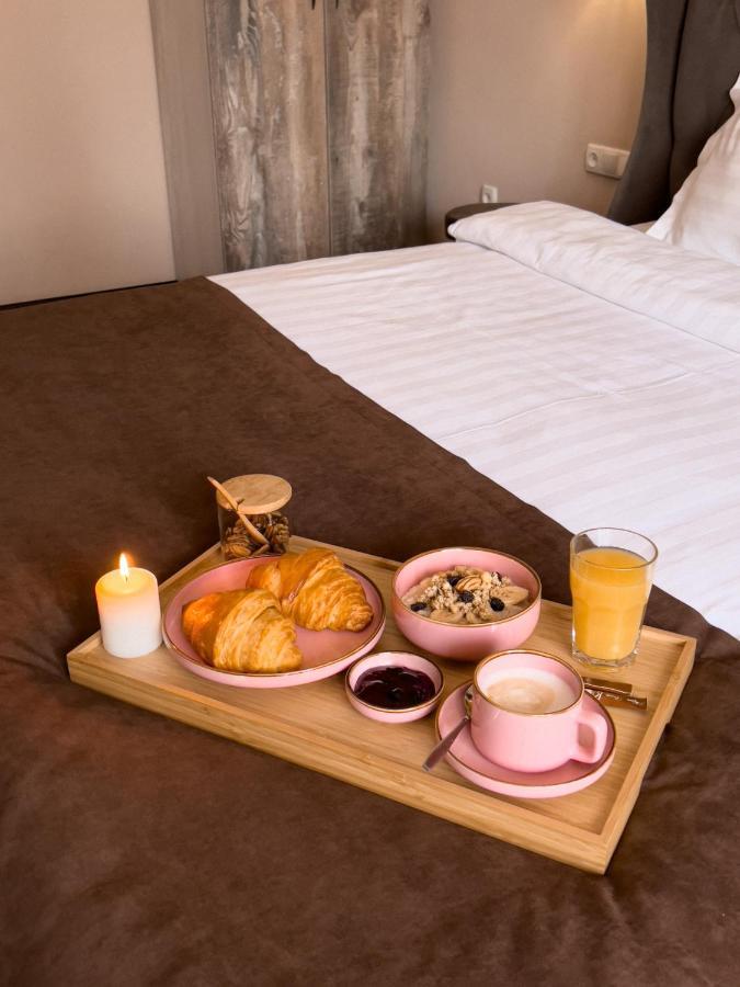 Keremet Hotel Almaty Eksteriør billede